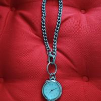 OROLOGIO  CON CATENA E LENTE DI INGRANDIMENTO 