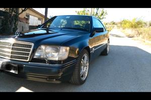 Mercedes c124 E320 coupe 