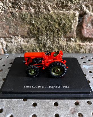 modellino trattore 