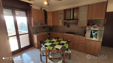 Trilocale arredato in residence