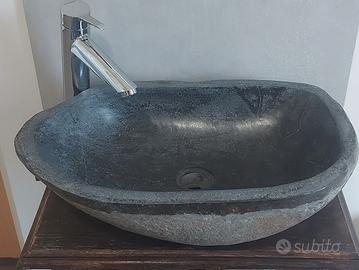 Lavabo in pietra