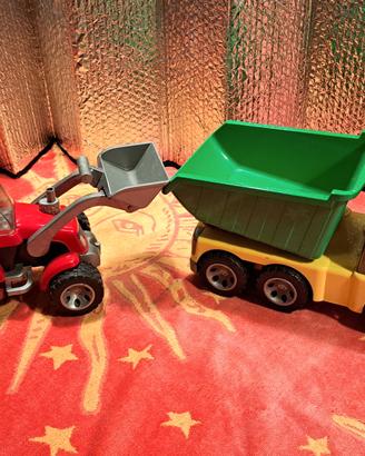 Camion ribaltabile e trattore Bruder