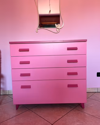 Cassettiera e 2 comodini