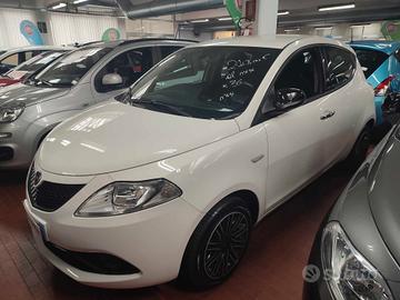 Lancia Ypsilon 1.2 69 CV 5 porte Gold