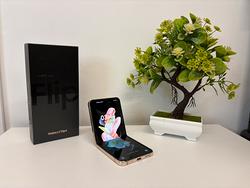 Samsung Z Flip 4 128GB Oro Garanzia 12 Mesi