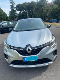 Captur Full Hybrid 145 cv
