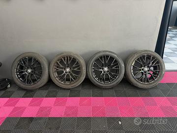 Cerchi e gomme da 18 pollici