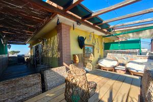 Rif.33 Appartamento Bi-Livello con Terrazzo Marino