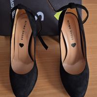 Scarpe da donna nere numero 38