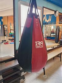 sacco da boxe+ staffa