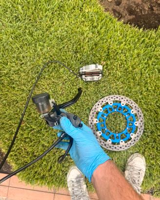Impianto frenante radiale motard Brembo