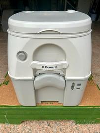 Toilette  portatile DOMETIC 976 , bianco e grigio