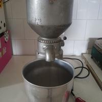 Macinatore pane e cereali 