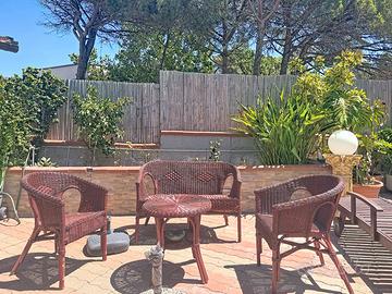 A due passi dal mare, con giardino