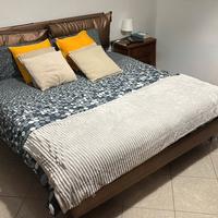 Letto matrimoniale con materasso