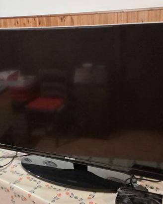 televisore Samsung 40 pollici completo di decoder