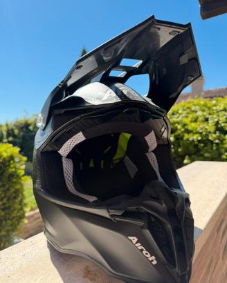 Casco motocross Airoh