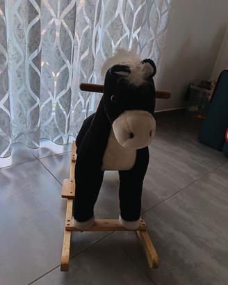Cavallo a dondolo per bambini