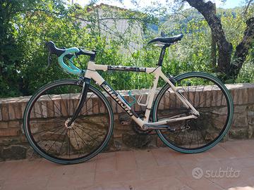 Bici da corsa Bianchi 928 Carbon Tech misura 52