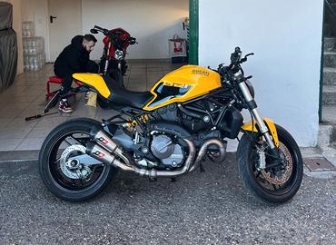 Ducati Monster 821