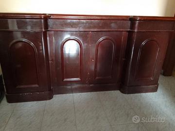 Mobile sideboard