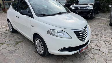 Lancia Ypsilon 1.2 69 CV 5 porte S&S Platinum