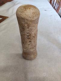 Manico di mortaio antico in calcare duro