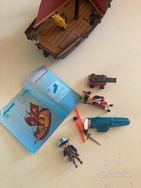 Playmobil pirati nave guardie con motore elettrico