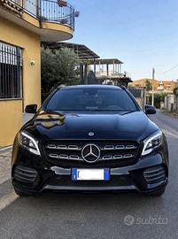 Mercedes GLA 200D night edition
