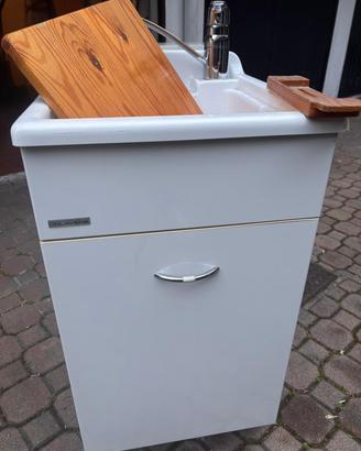 Lavatorio Colavene