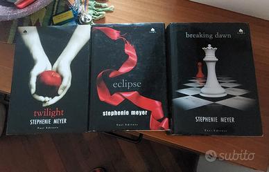 Twilight saga: 3 libri