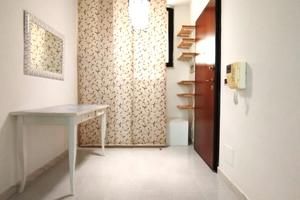 Via Savoia. Luminoso trilocale