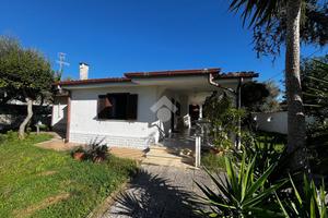 VILLA SINGOLA A NETTUNO