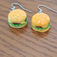 Orecchini a forma di hamburger