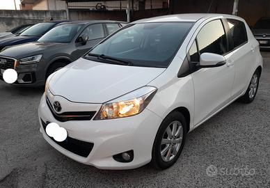 Toyota Yaris 1.3 5 porte Lounge