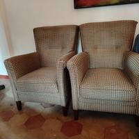 Coppia di poltrone vintage imbottite
