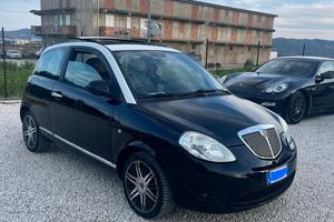 Lancia Ypsilon 1.2 69 CV versione Elle anno 2012