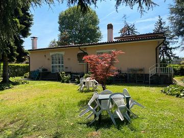 Villa Singola ampio giardino