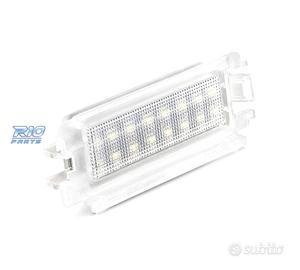 LUCI TARGA A LED RENAULT CLIO II 01-04 DACIA LOGAN