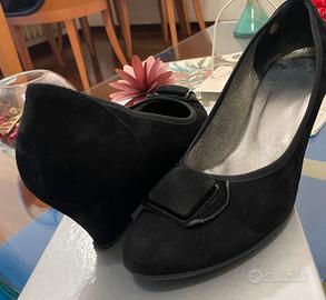 Décolleté nera in pelle scamosciata n.39 M. Fedeli