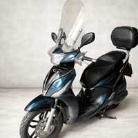 Kymco People S 200i – 12/2023 – 3.500 km – 2.600 €