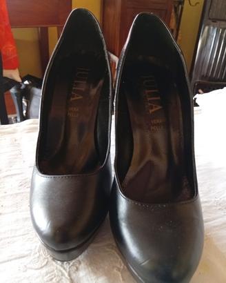 Décolleté pelle con plateau 