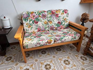 Divano e due poltrone
