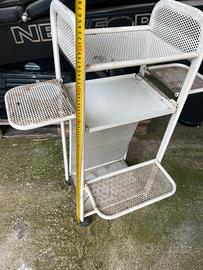 Mobile per attrezzi medici