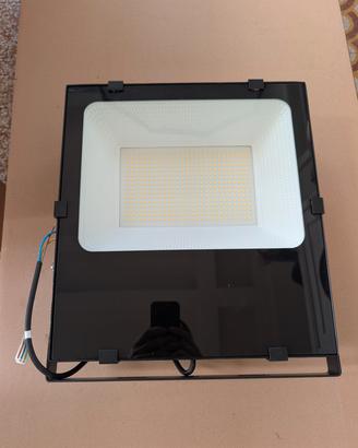 4 lampade proiettore led per esterni 200w