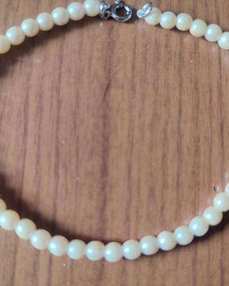 Bracciale in perle con chiusura in argento 
