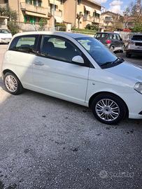 Auto Lancia Ypsilon