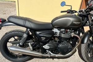 TRIUMPH SPEED TWIN 900