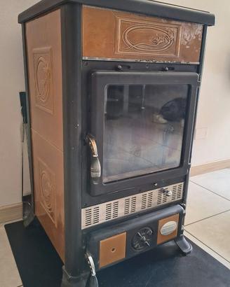 Stufa a legna Nordica Rossella R1 8 kW in ghisa