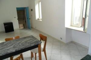 Appartamento di 75 m² con 2 locali a Ausonia